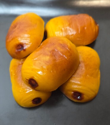 Pain au chocolat en pâte d'amandes